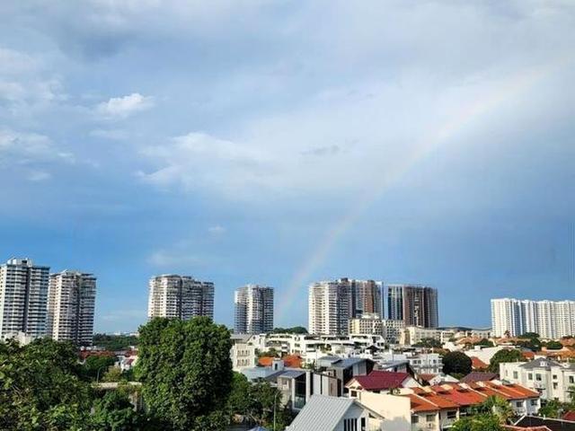 Suites @ Eastcoast D15, Condominium