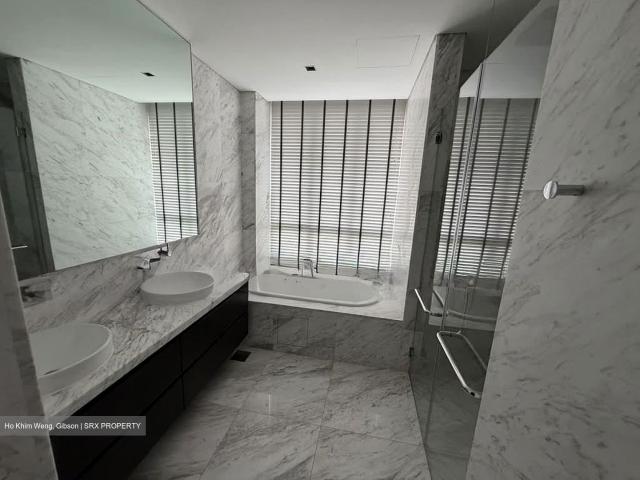 Sui Generis D10, Condominium