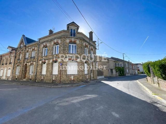 SUIPPES À VENDRE MAISON DE MAÎTRE