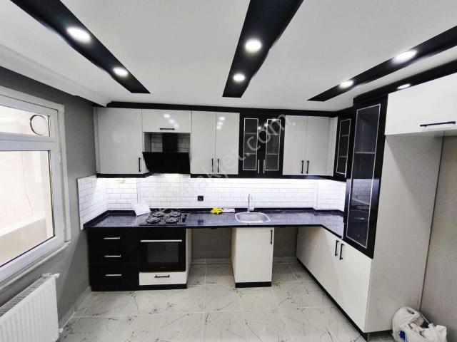 Sultançiftliği Mah 2+1 110m2 İçi Sıfırlanmış Yüksek Giriş Daire