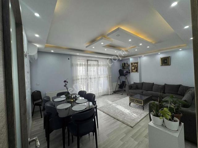 Sultançiftliği Mh. 3+1 130 Metre Harika İşçilik Temiz Masrafsız