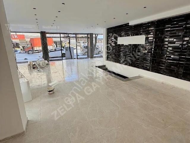 Sultançiftliği Mh Tramvaya 50 Mt 250 M2 Kiralık Dükkan