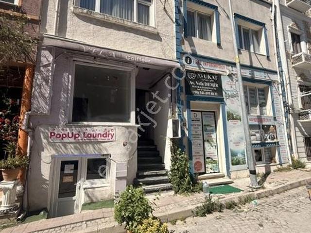 Sultanahmet Oteller Bölgesinde 4 Katlı Satılık Bina
