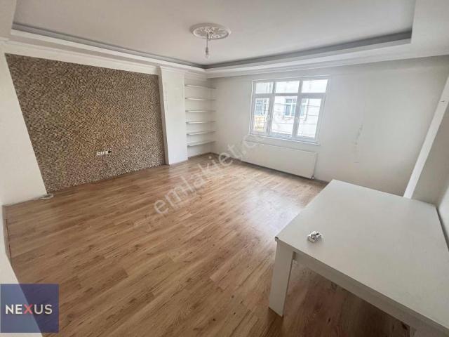 Sultanbeyli Turgut Reis Mah. Kullanışlı 2+1 Kiralık Daire