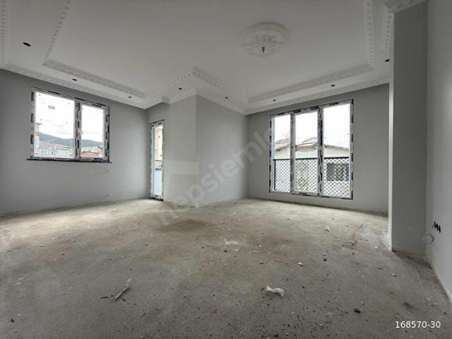 Sultanbeyli'de Satılık TAPU MASRAFSIZ 2+1 TAŞINMAYA HAZIR DAİRE