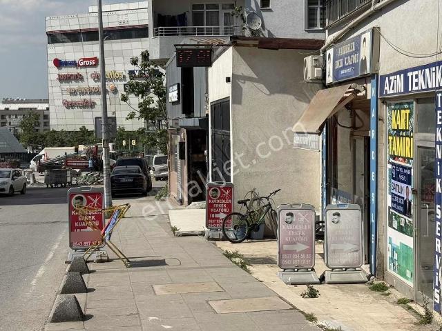 Sultanbeyli Abdurrahmangazi Mah.metro Çıkışında 180 M2 Dükkan