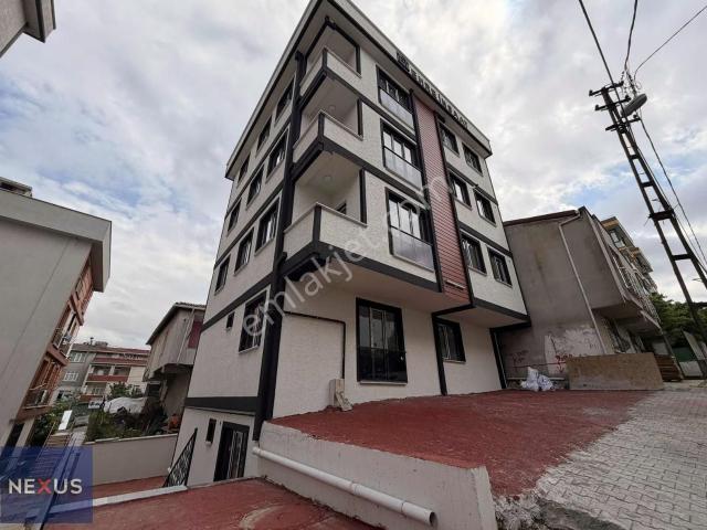 Sultanbeyli Akşemsettin Mahallesin'de Satılık Sıfır 2+1 Daire