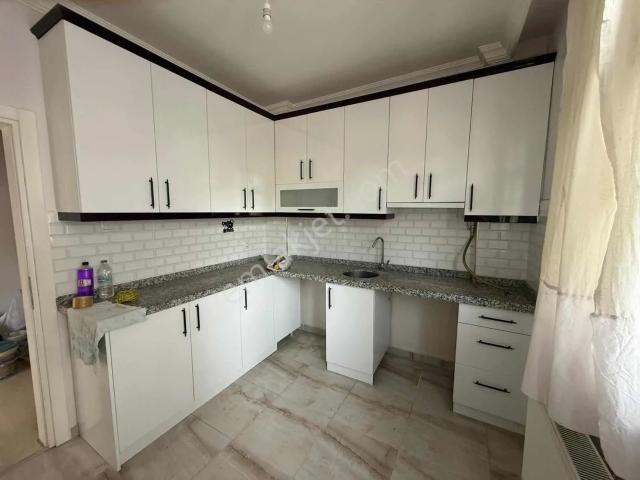 Sultanbeyli Ahmet Yesevi'de Kompe Bakımlı 3+1 Kiralık Daire
