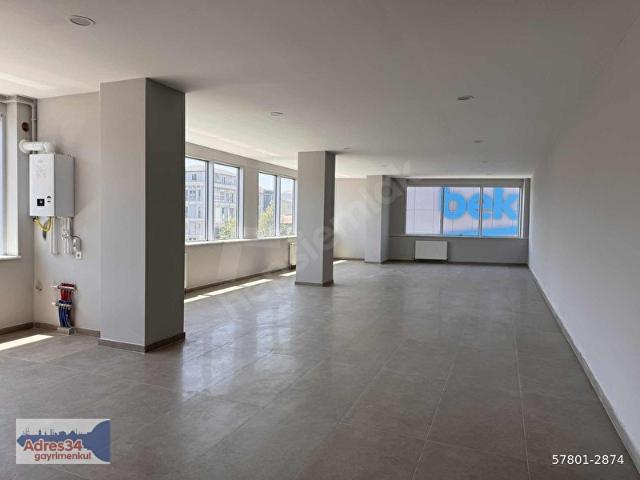 Sultanbeyli Aslan Plazada Prestijli Konumda Kiralık Ofisler
