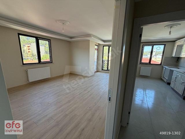 SULTANBEYLİ'DE MERKEZE YAKIN OTOPARKLI ASANSÖRLÜ 2+1 SIFIR DAİRE