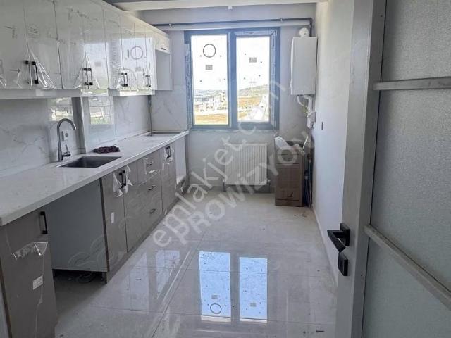 Sultanbeyli Devlet Hastane Yakını Sıfır Geniş 2+1 Kiralık Daire
