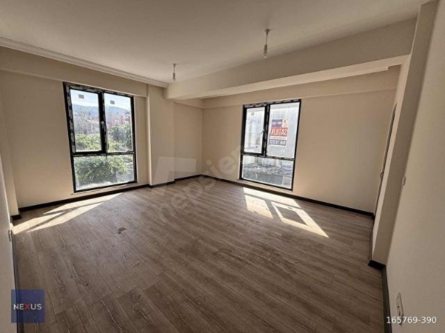 SULTANBEYLİ MEHMETAKİF MAH SATLIK 3+1 DAİRE MERKEZİ KONUM