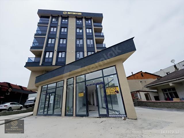Sultanbeyli Necip Fazıl Antalya Caddesinde 150 m2 Kiralık Dükkan