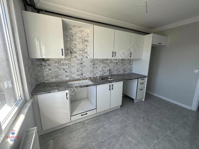 Sultanbeyli Necip Fazıl Mah 3+1 Dubleks 140m2