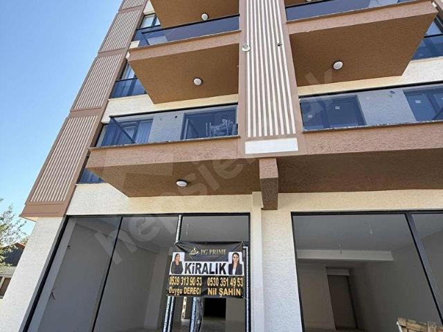 Sultanbeyli Necip Fazıl Mah.de Eşref Bitlis Caddesi Yakın