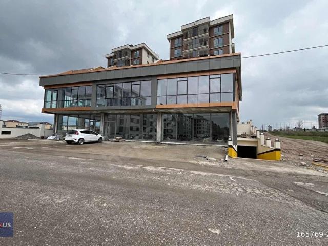 SULTANBEYLİ' SİTELER BÖLGESİNDE KİRALIK 1400M2 DÜKKAN MAĞAZA