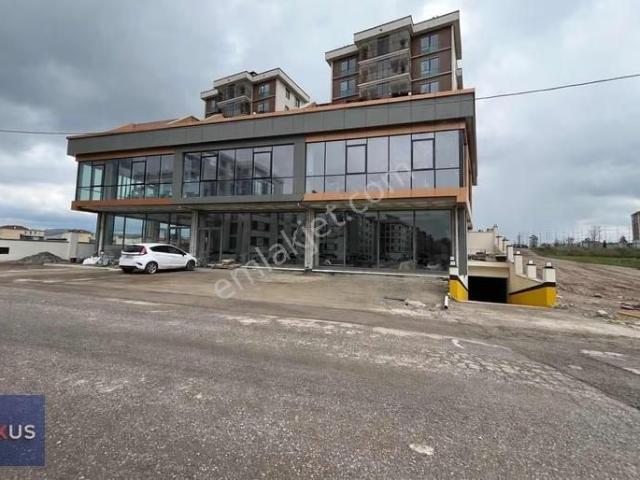 Sultanbeyli' Siteler Bölgesinde Kiralık 1400m2 Dükkan Mağaza