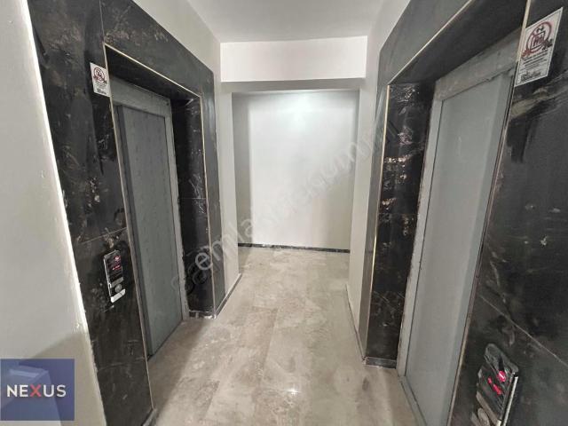 Sultanbeyli'de Merroya Yürüme Mesafesinde 3+1 Satılık Daire