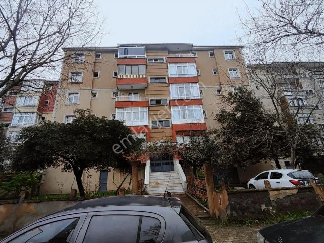 Sultangazi Cumhuriyet Mahallesinde Site İçi Yüksek Giriş 3+1