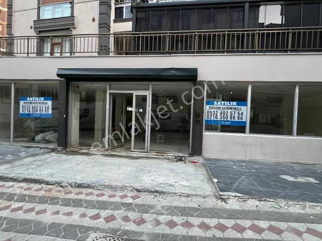 Sultangazi İsmetpaşa'da Prestijli Binada Satılık Dükkan