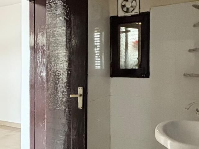 Sultanpur, South Delhi 2 Bedroom 870 Sq. Ft. Builder Floor in Sultanpur Delhi Listing ID: #10052