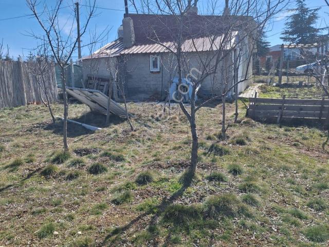 Sulukkaraağaç Da 538m2 Arsa İçerisinde Köy Evi