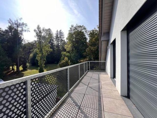 Moderne Dachgeschosswohnung am Speckgürtel von Wien!