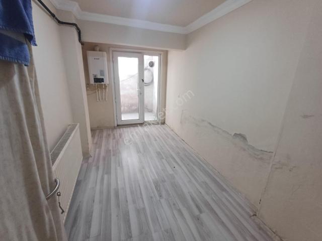Sular Emlak’tan Atatürk Mahallesi İkitelli’de Kiralık Daire