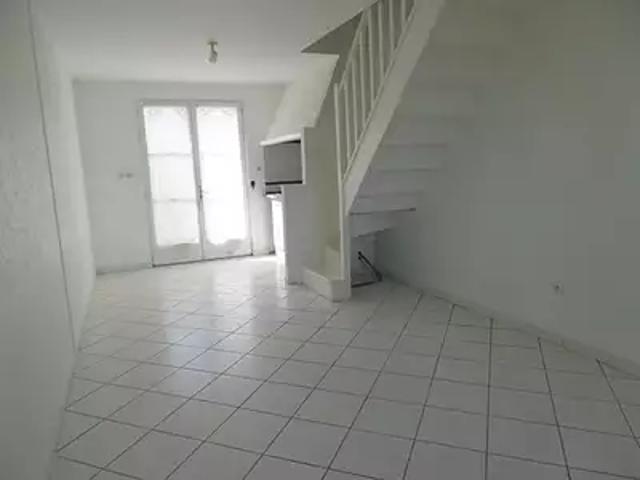 Sully sur Loire 45600 Location appartement 2 pièces t2 terrasse
