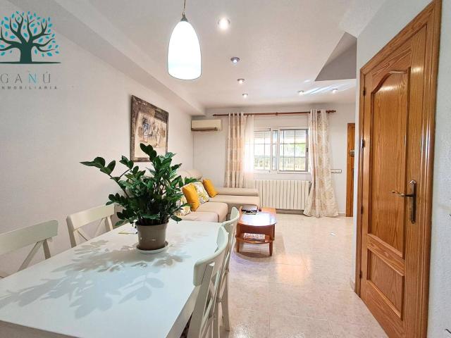 SÚPER TRIPLEX EN PLENO CENTRO DE MAZARRÓN PUEBLO