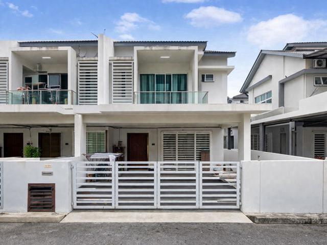 Super Value Buy 2 storey terrace Inter Corner House at Pearl City SS9
