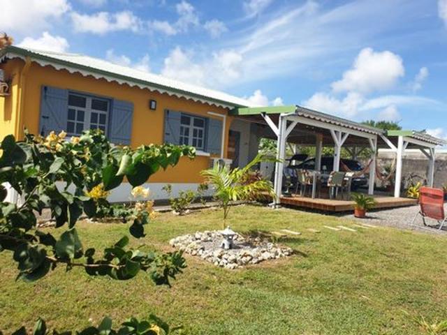 super villa situé dans lieu calme