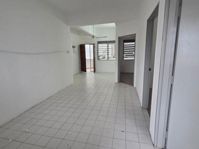 SUPER WORTH Edgecumbe Court 700 Sqft Rare In Market Prime Location