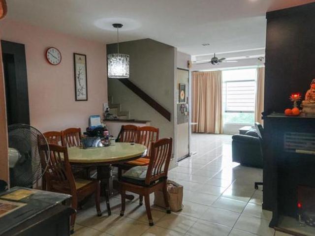 SUPER WORTH ISuria 1400 Sqft High Floor 3 Car Park Renovated Unit