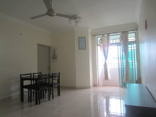 SUPER WORTH Ixora Height 1000 Sf Renovated 1 Car Park CHEAPEST
