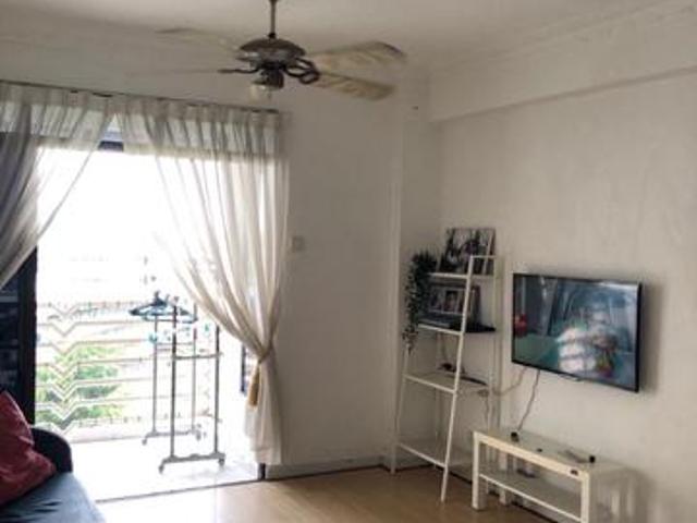 SUPER WORTH Prima View 830 Sqft Renovated Unit Well Maintain