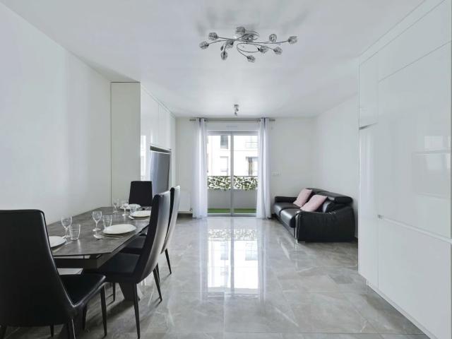 Super apartment/ 4Person refurnished Jaurès / Ourcq, Paris Amsterdam Apartments for Rent