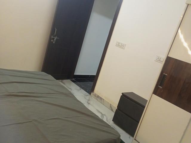 Super Avenue 2 Bedroom 1000 Sq. Ft. Builder Floor in Sector 73 Noida Listing ID: #10136