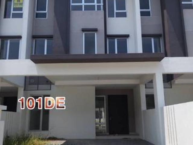 Super Below Market 3 storey House For Sale Tropicana aman Arahsia