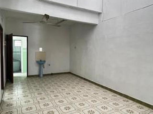 Super Below Market Price Basic Unit Good Condition