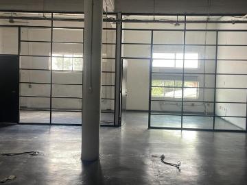 SUPER BODEGA Y OFICINAS EN RENTA MAGNIFICA UBICACION