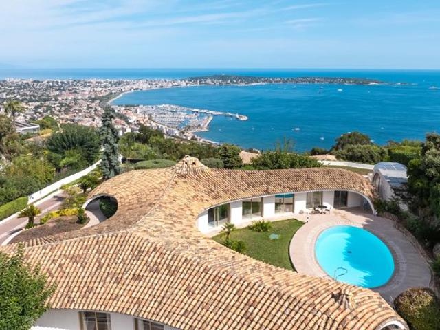 SUPER CANNES PROPRIETE D'EXCEPTION VUE IMPRENABLE