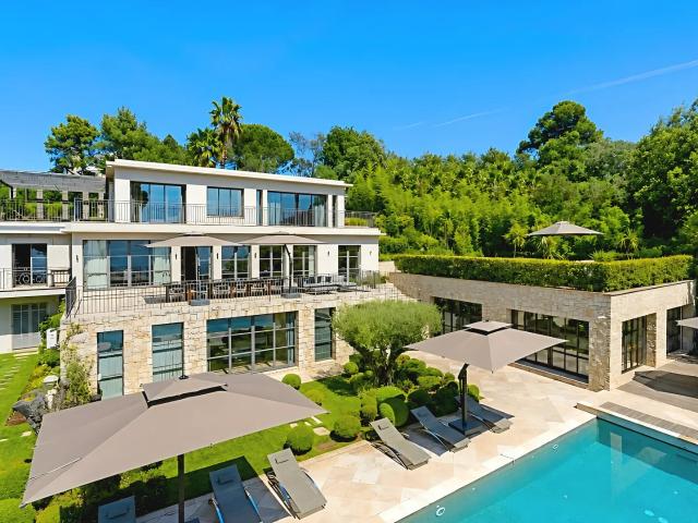 SUPER CANNES | Une signature architecturale face à la Méditerran
