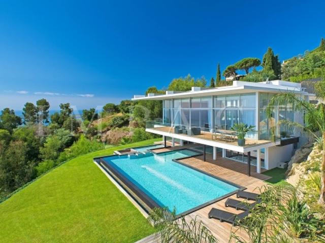 SUPER CANNES VILLA CONTEMPORAINE VUE MER A VENDRE