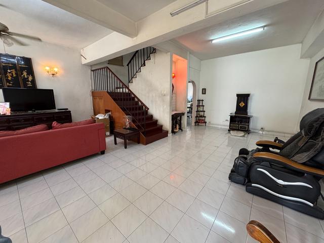 Super Cheap 2 Sty House OUG Happy Garden Freehold Renovated KL
