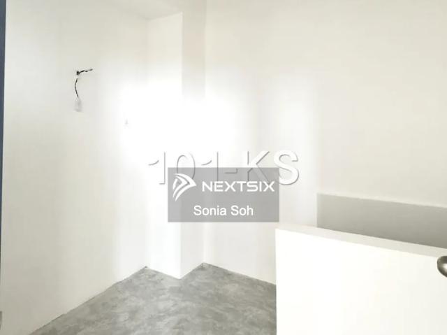 SUPER CHEAP Sky Loft Penthouse, Bukit Indah Condo, Brand new, Below market value