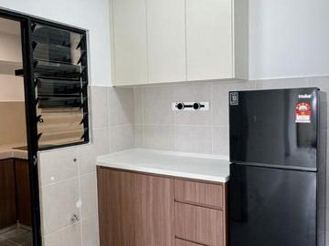 SUPER DEAL MRT Good Condition MAX reside condoFor RENT READY MO