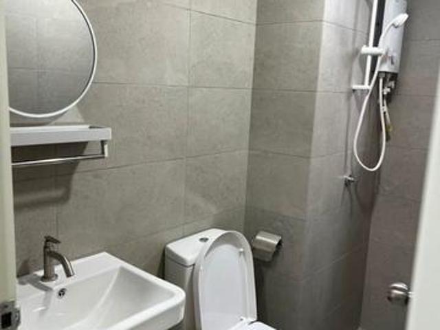 SUPER DEAL FULLY FurnishGood Condition 168 park selFor rent Sg