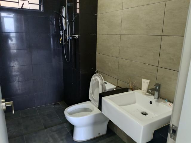 Super Deal Good Condition Unit at Legend HEI New Condo For RENT
