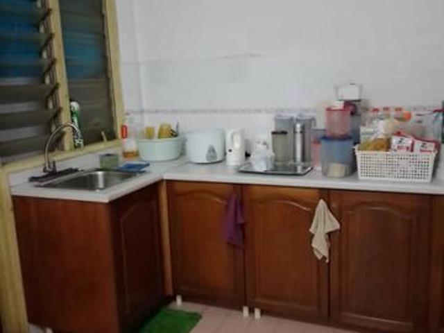 Super DealFREEHOLD Good Condition Unit at WAJA APT for SALES